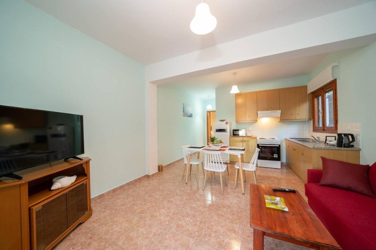 Afroditi Holiday Home - Blue Apartment Svoronata Luaran gambar