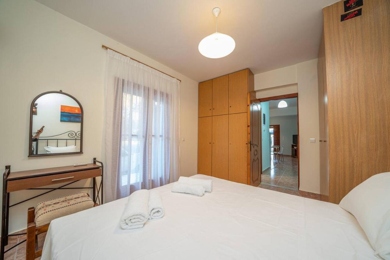 Afroditi Holiday Home - Blue Apartment Svoronata Luaran gambar